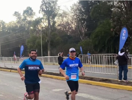 Dos atletas de IRONTEAM corren una maratón